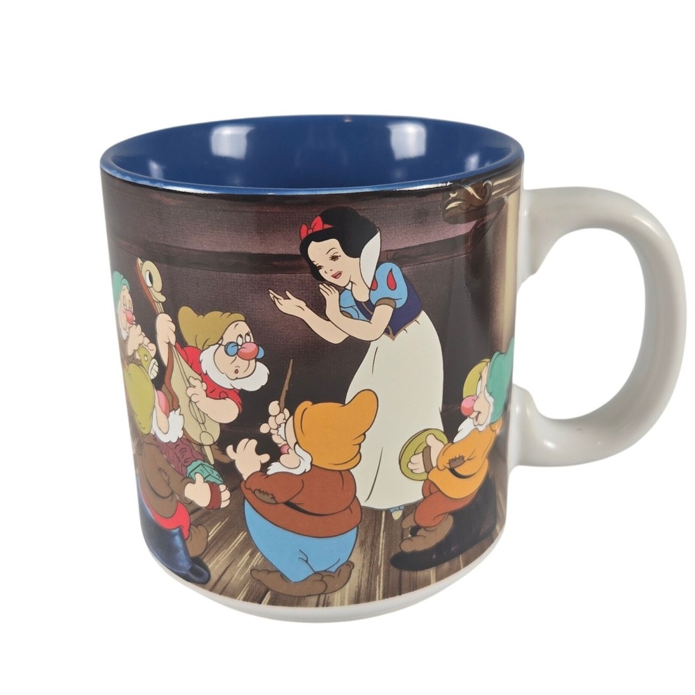 Disney Snow White Seven Dwarfs Coffee‎ Mug Blue Interior Made in Japan Vintage